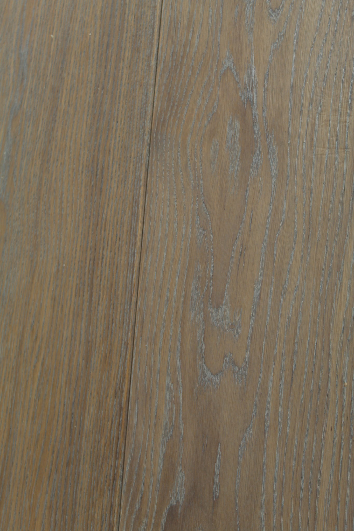 Fine Quality Wide Engineered Oak Wood Flooring with Grey Tone Hardwax